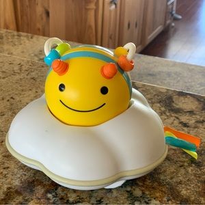 🐝 Skip Hop Follow Me Bee 🐝